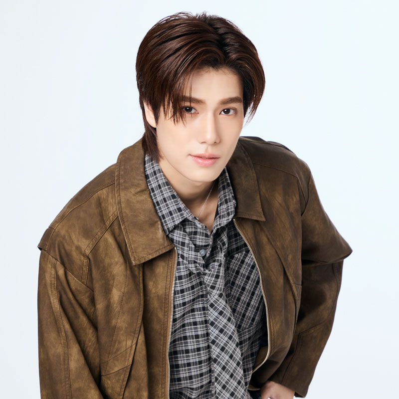 Phuwin Tangsakyuen official artist profile portrait